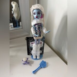 Monster High Abby Bominable Creeproduction